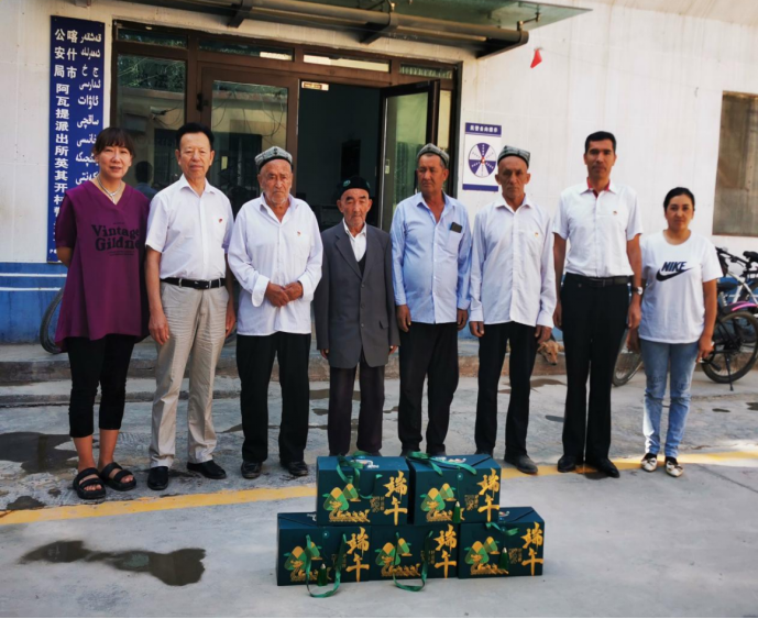 浓情端午系村民 绿粽飘香润人心